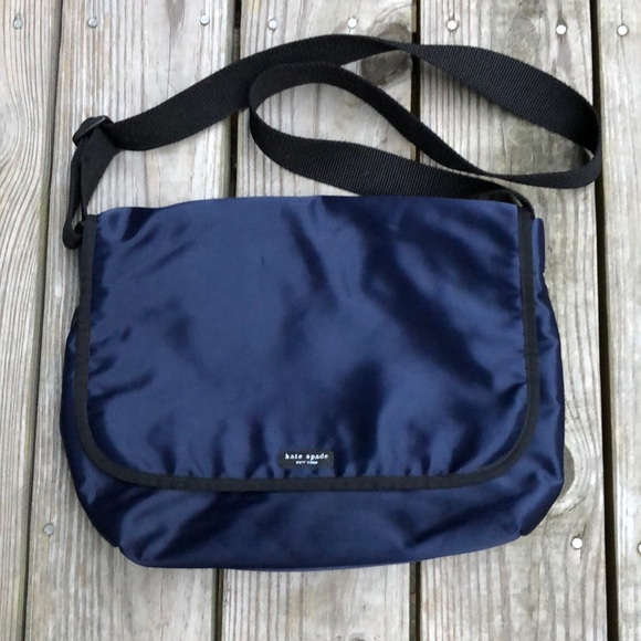 kate spade Handbags - Kate Spade Navy Nylon messenger bag